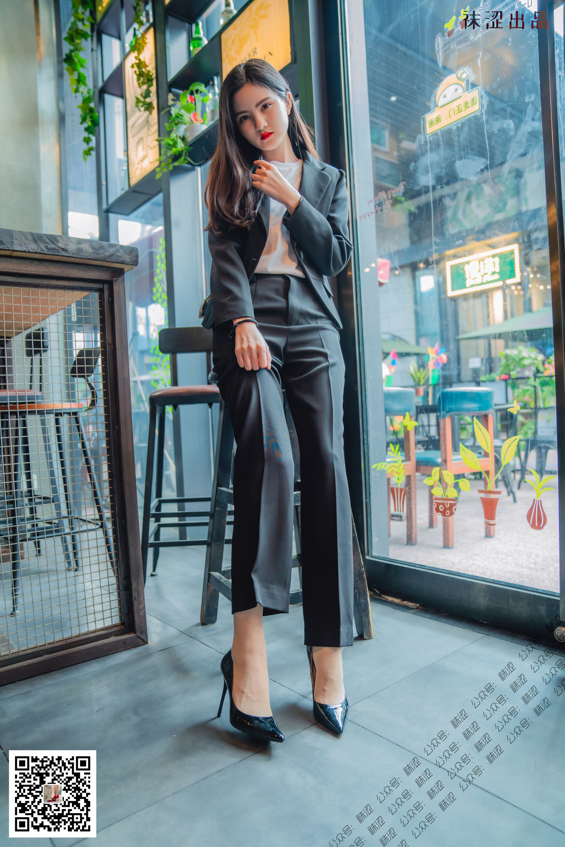 [袜涩] VOL.044 安妮 制服库里丝_第1张