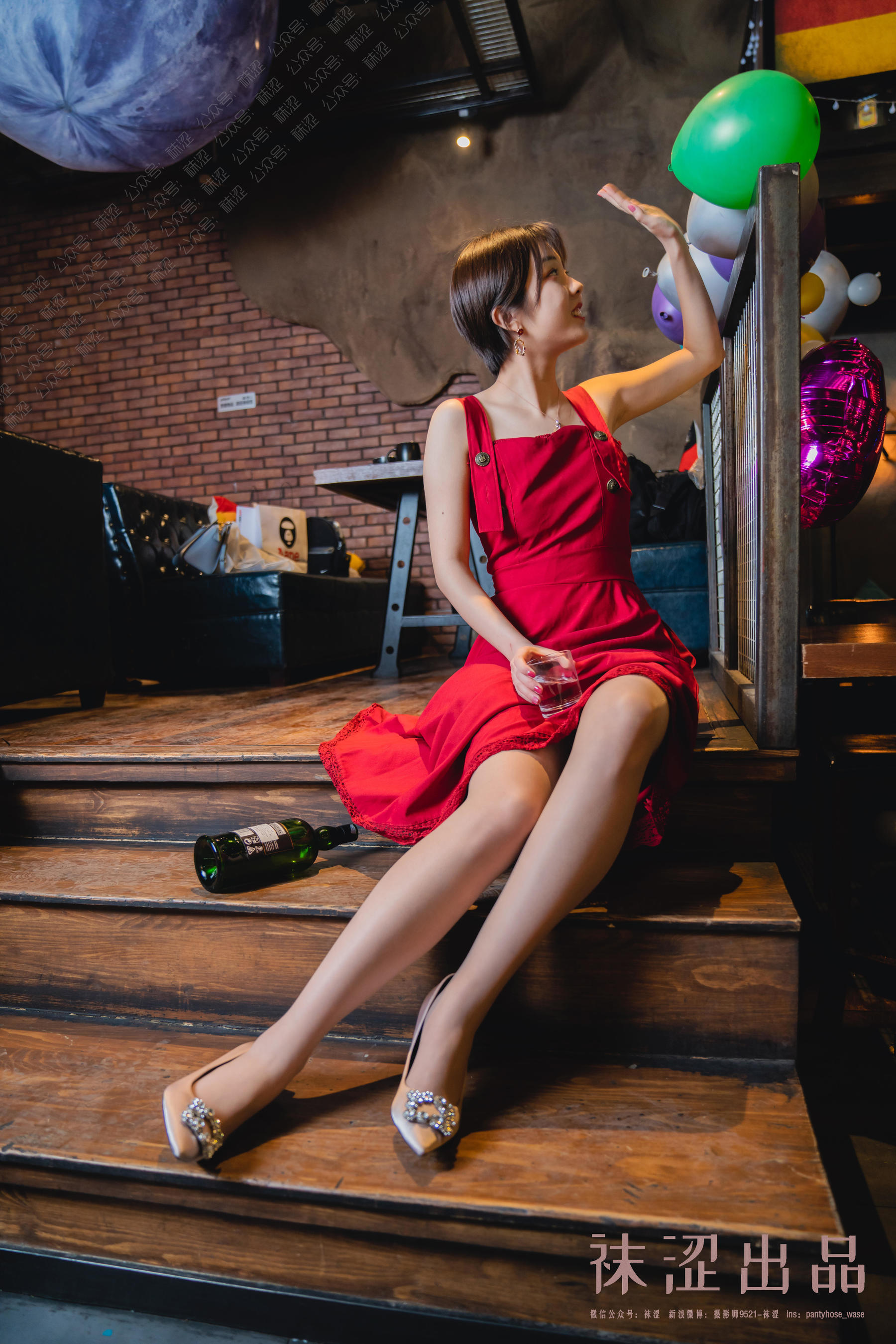 [袜涩] VOL.057 暖暖 红色长裙_第1张