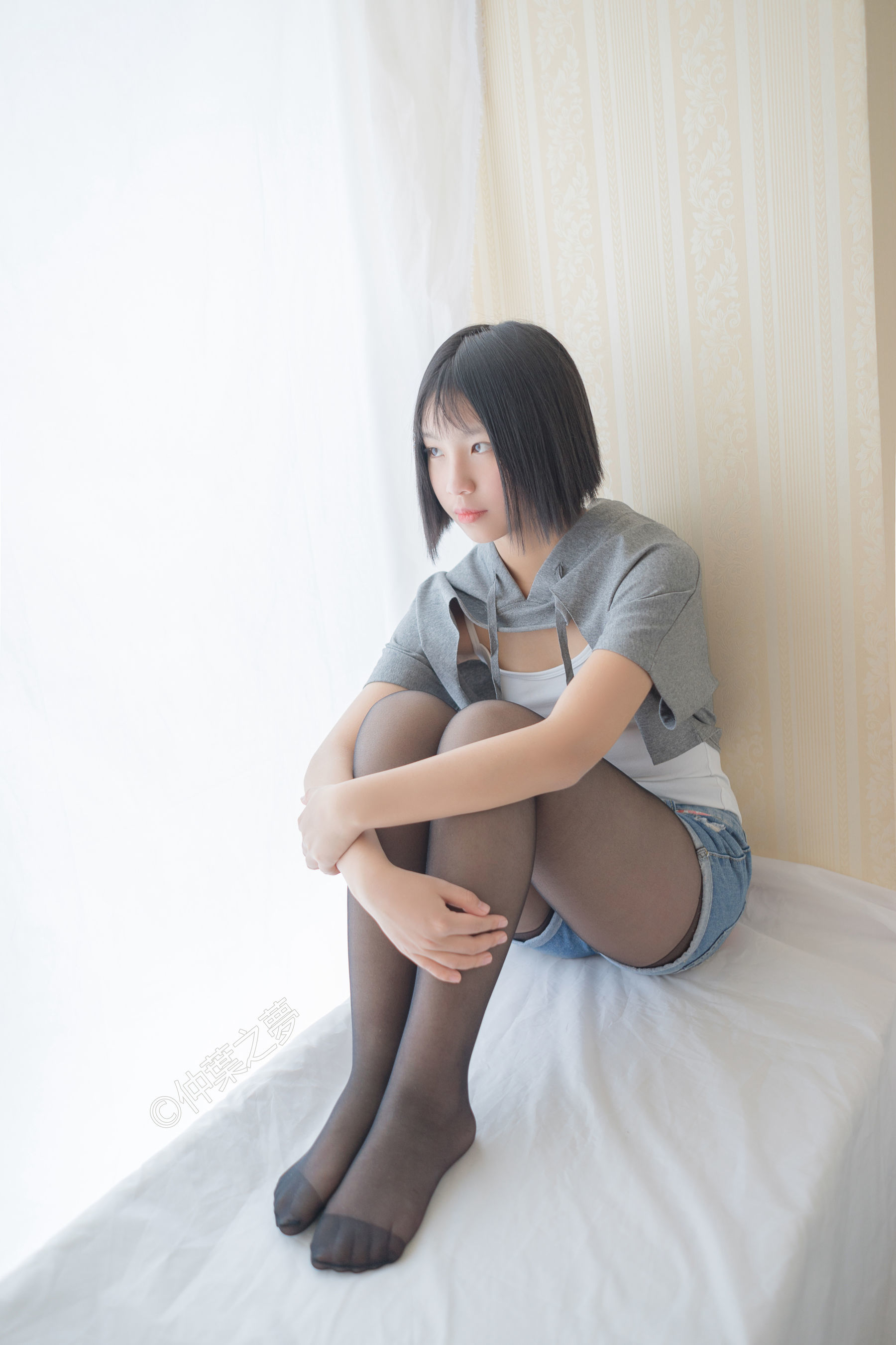 [轻兰映画] Grand.003 鹿野奈绪 包臀黑丝_第5张