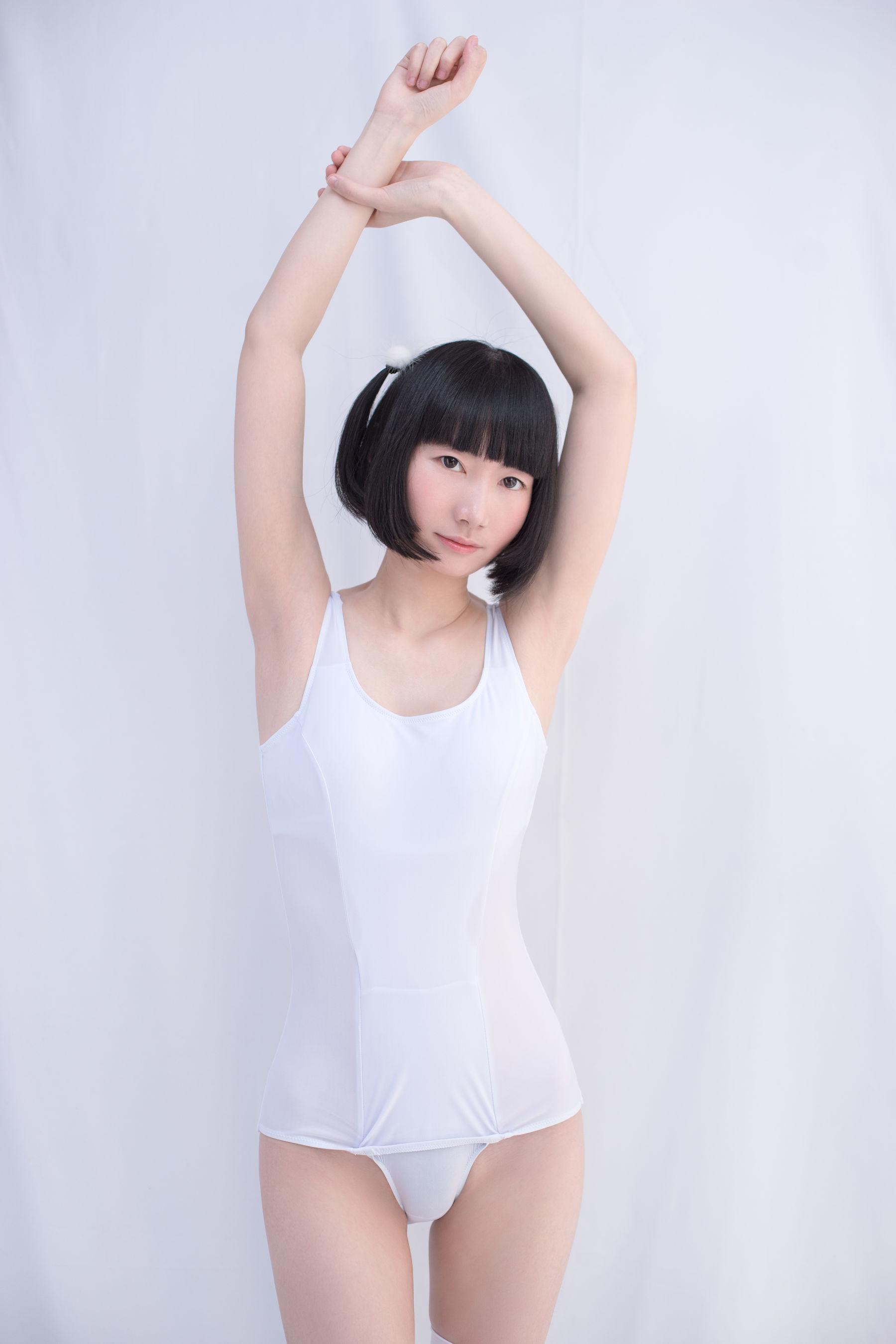 [轻兰映画] SPL.001  白色纯情丝袜秀_第2张