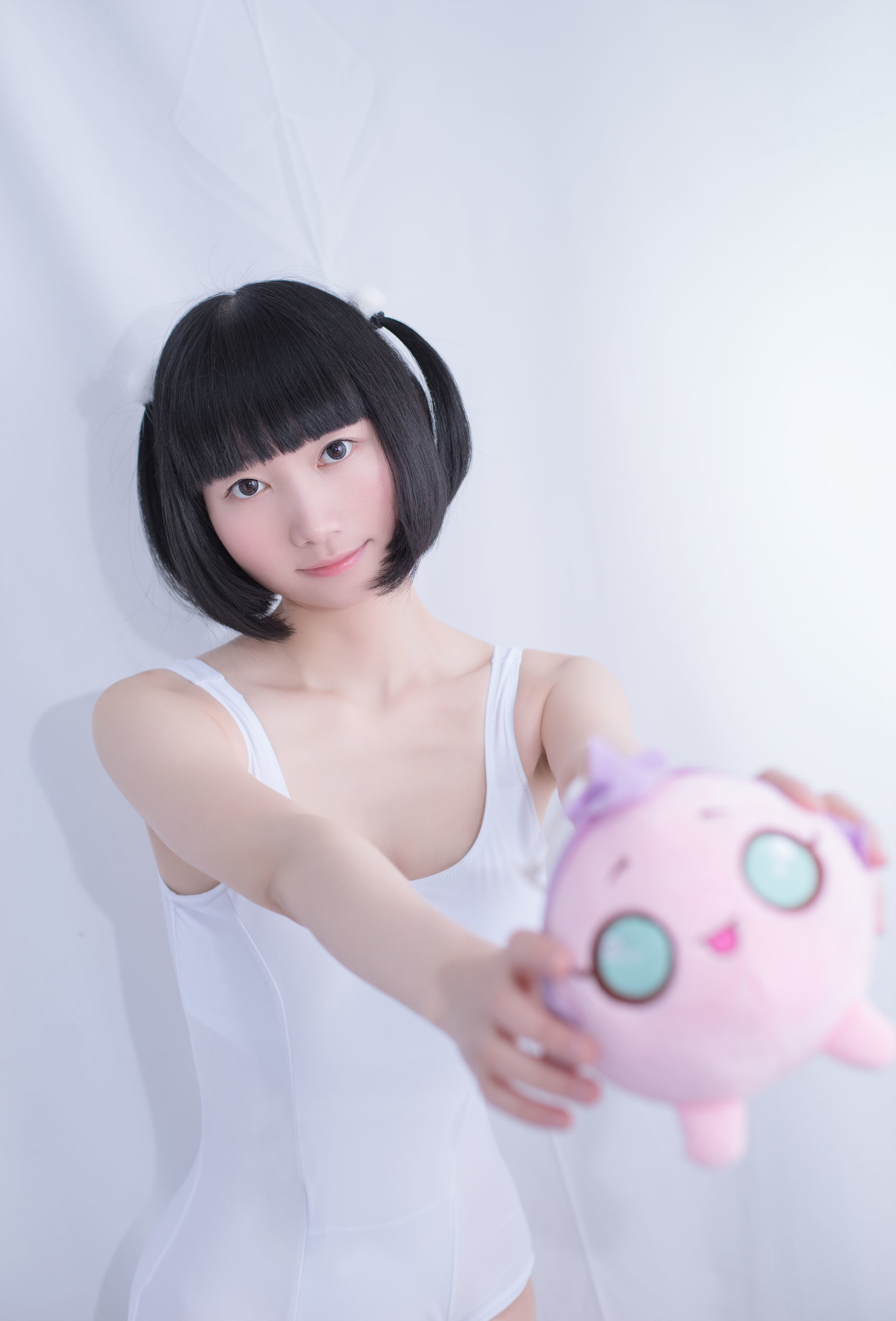 [轻兰映画] SPL.001  白色纯情丝袜秀_第3张