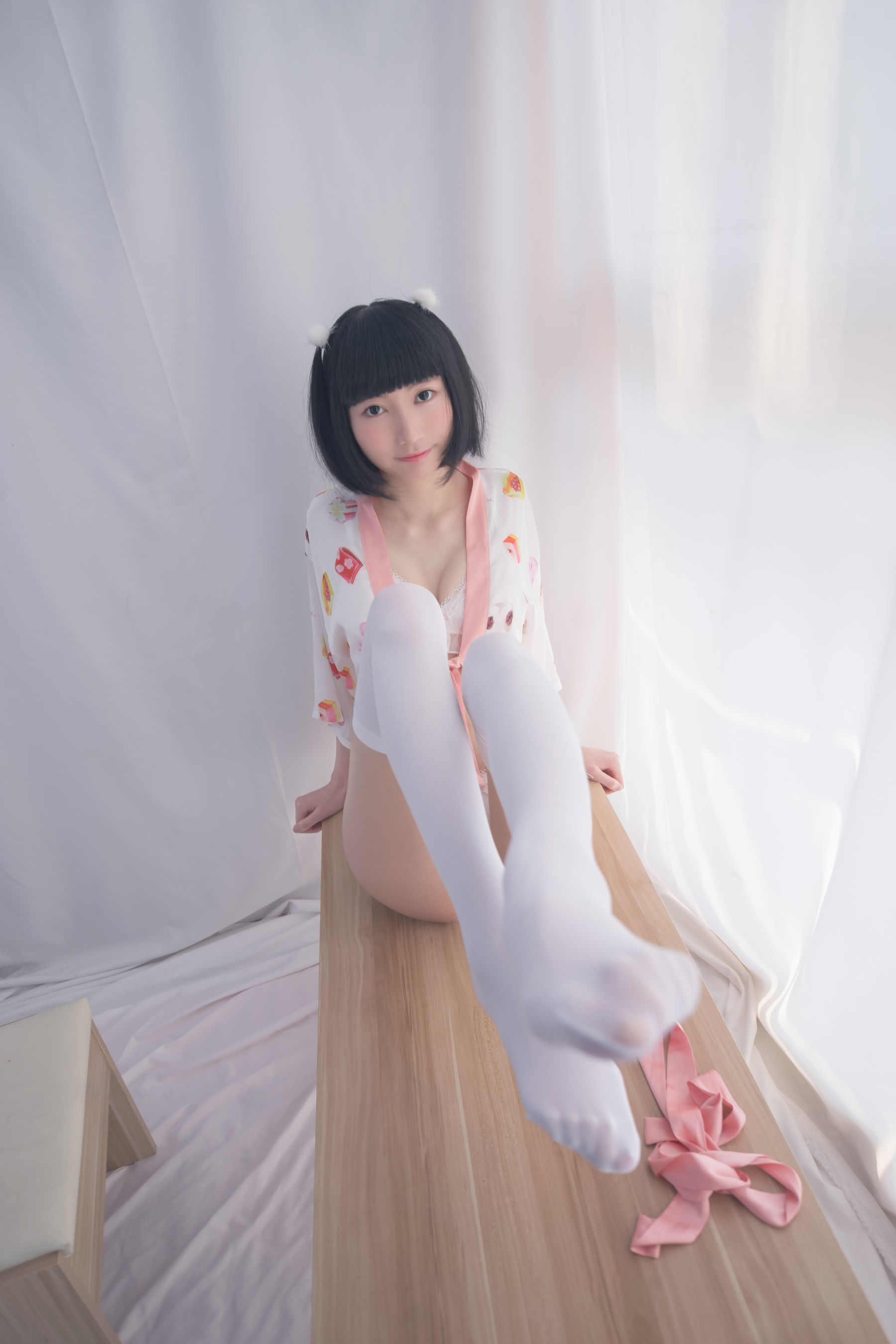 [轻兰映画] SPL.004  妹妹头少女的白丝_第2张