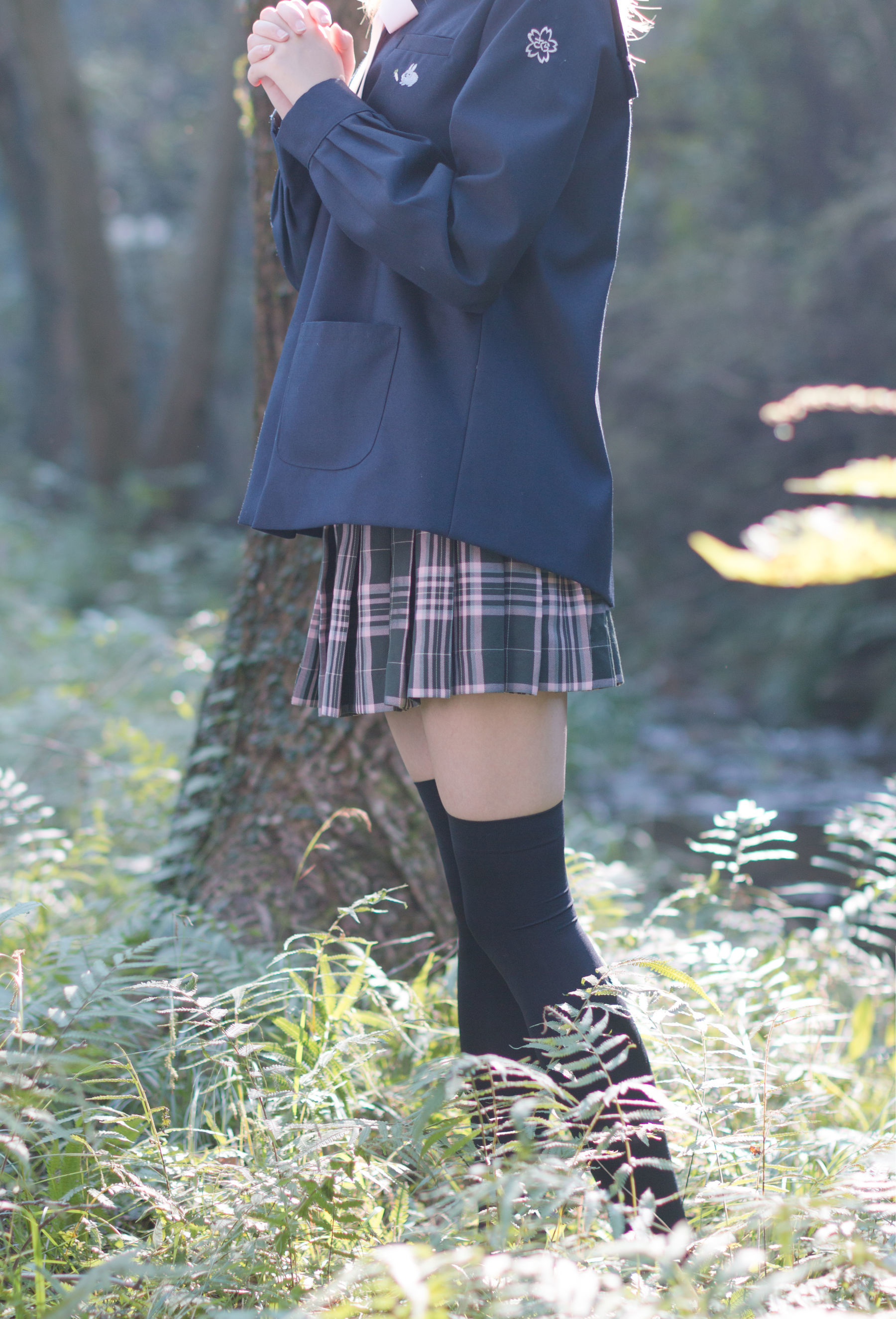 [轻兰映画] VOL.002  户外黑丝&白丝_第1张