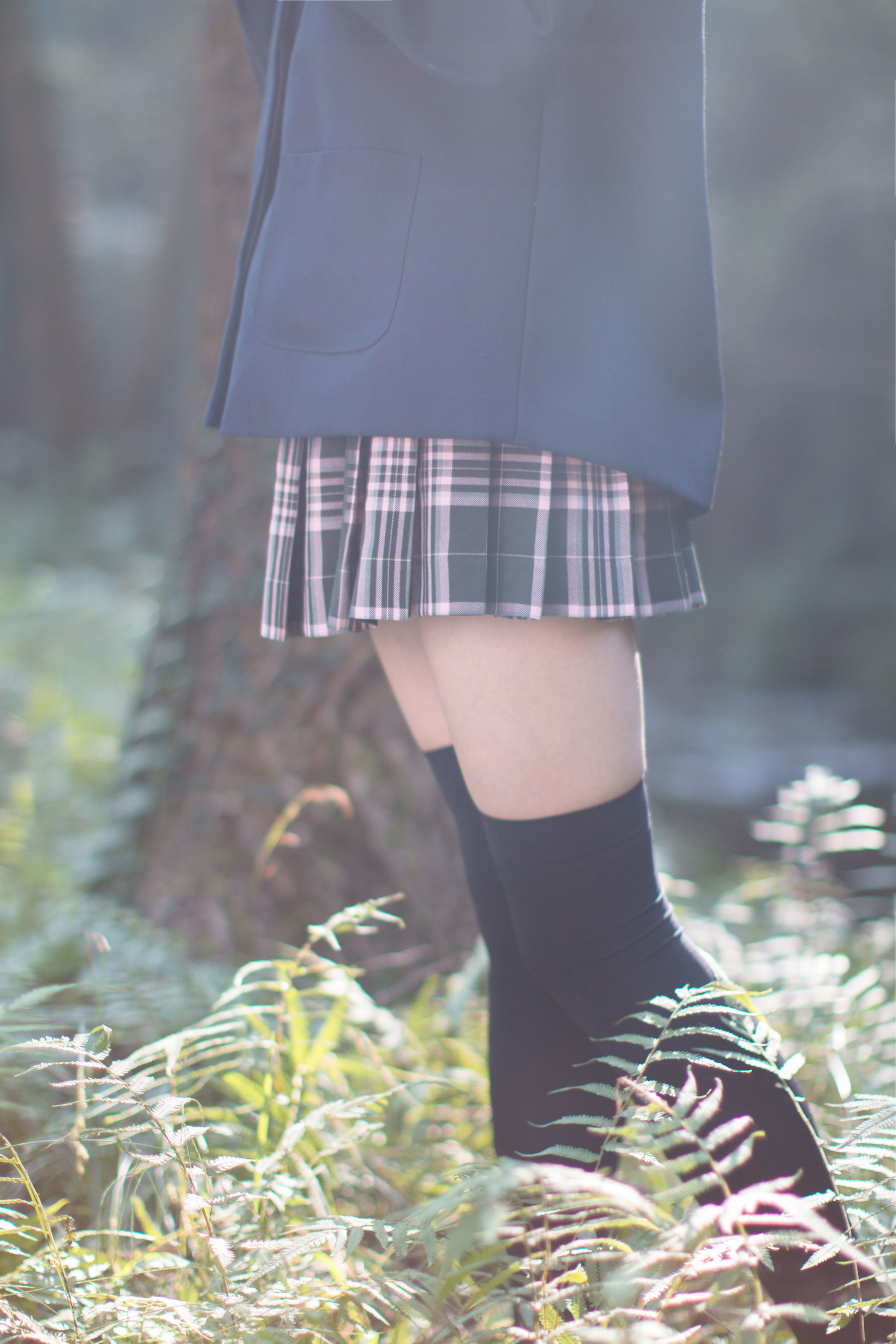 [轻兰映画] VOL.002  户外黑丝&白丝_第2张