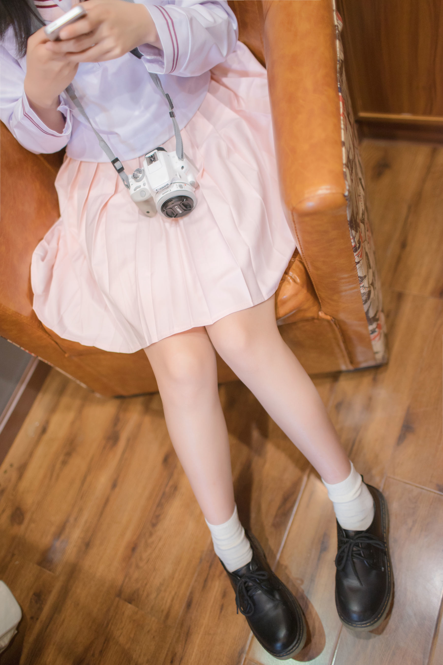 [轻兰映画] VOL.005  日系美腿白棉袜_第4张