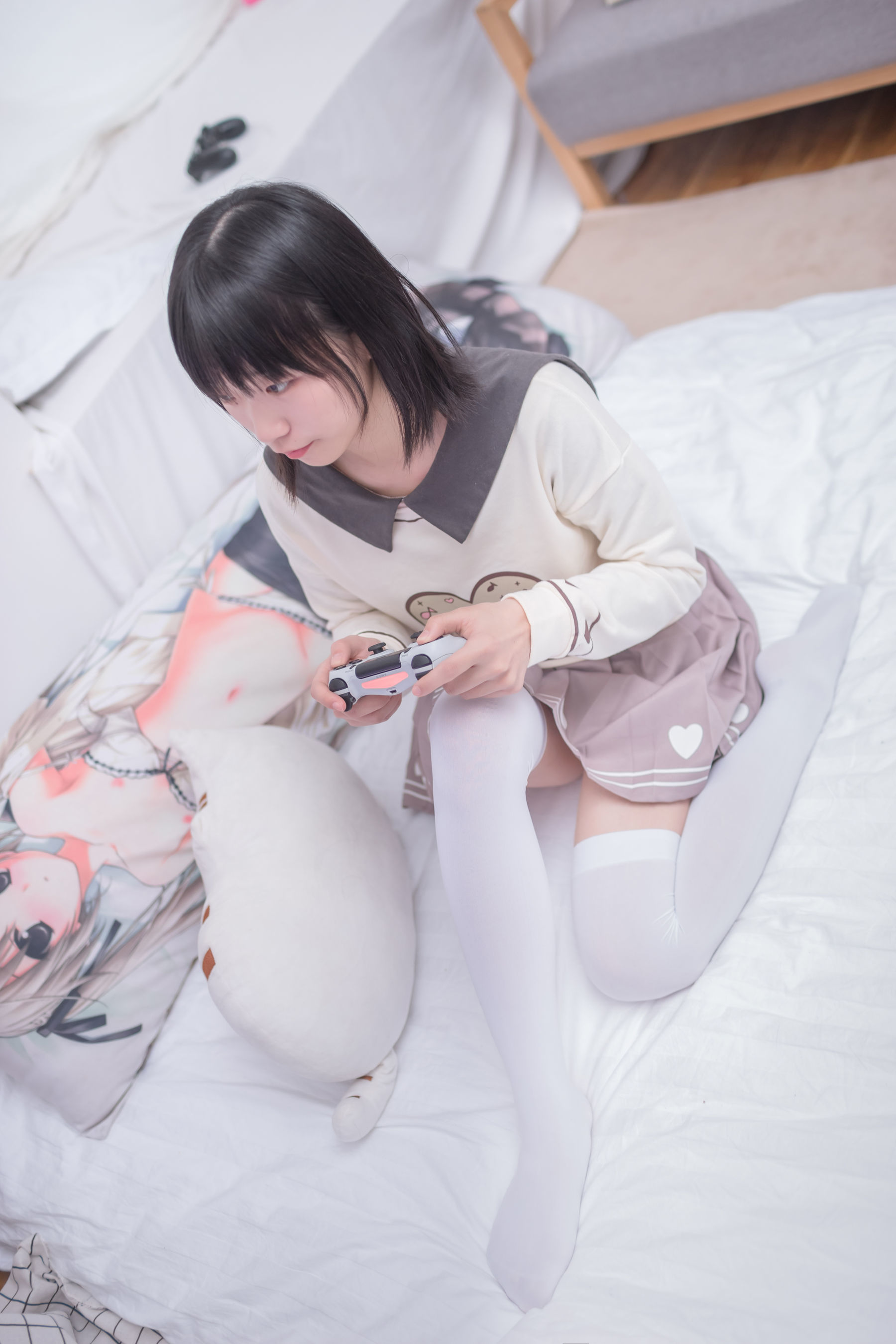 [轻兰映画] VOL.011  游戏少女的白丝_第3张