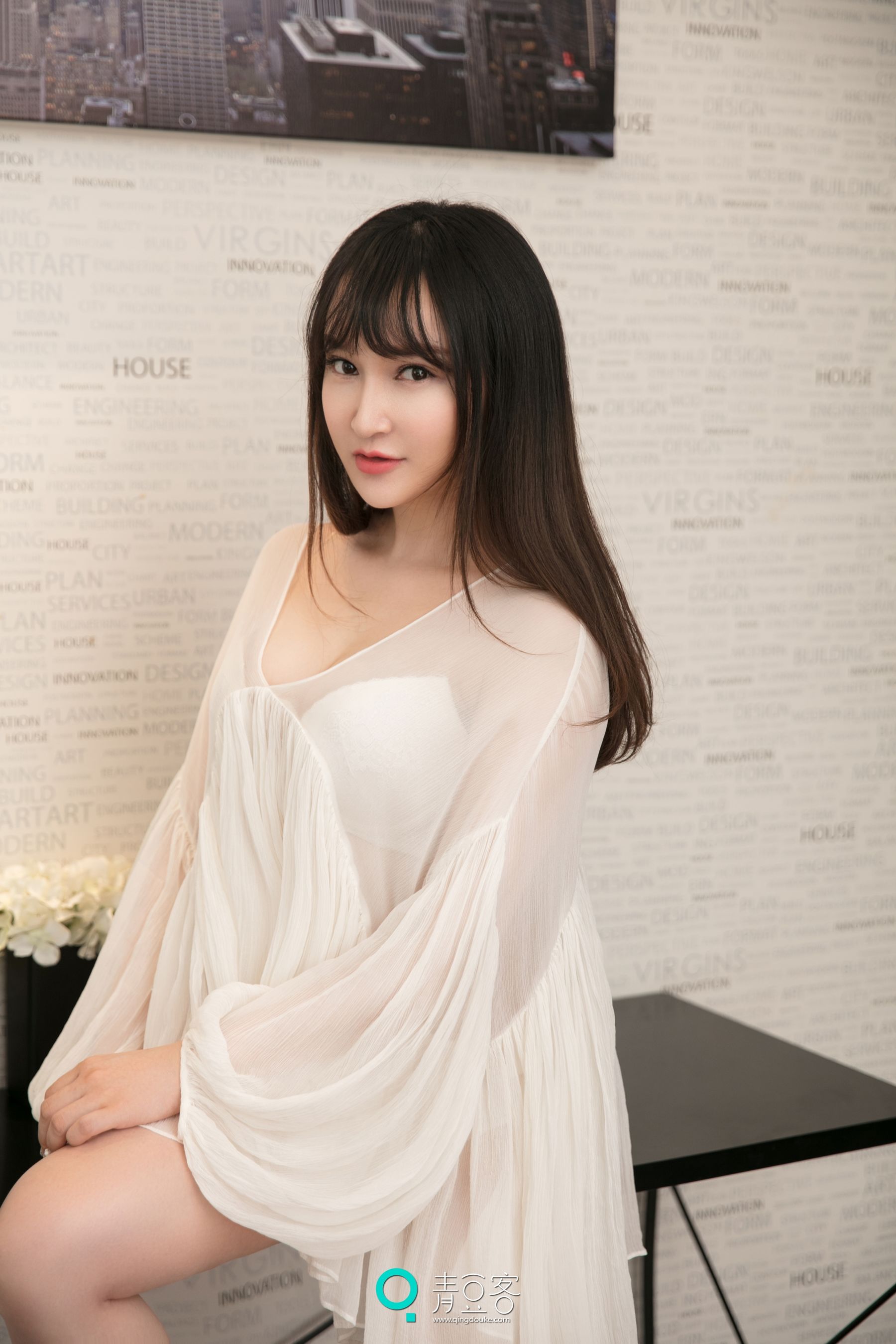 吴娇《透视装+女仆+内衣》 [青豆客]_第3张