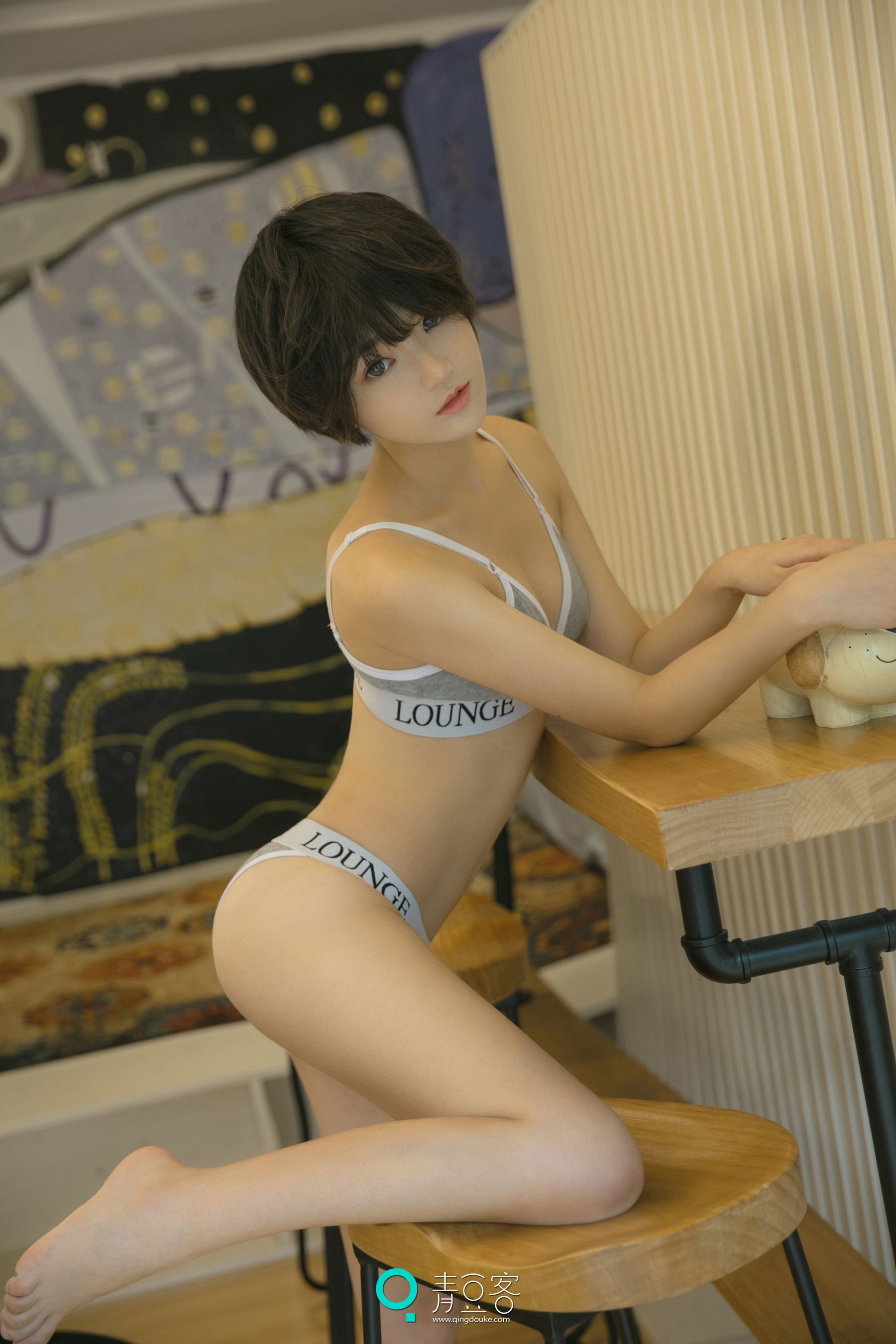 悦爷《短发少女》 [青豆客QingDouKe]_第1张