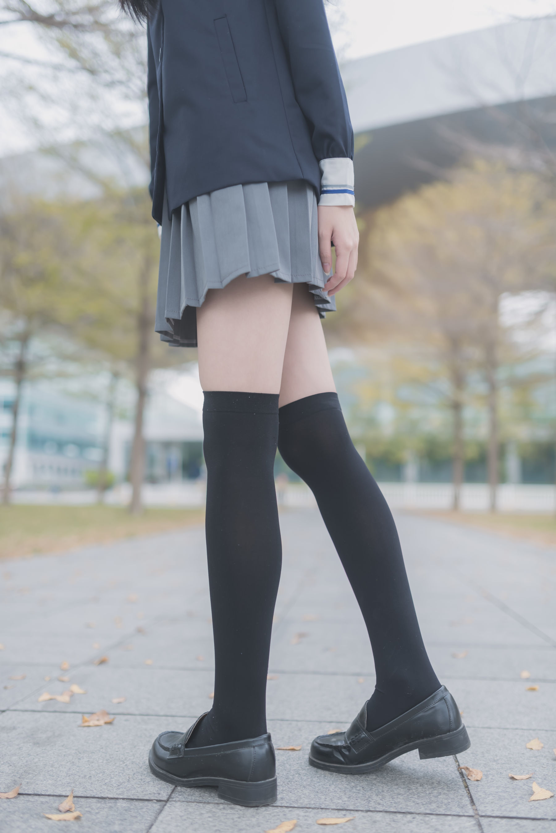 [风之领域] NO.021 学妹户外黑丝1_第5张