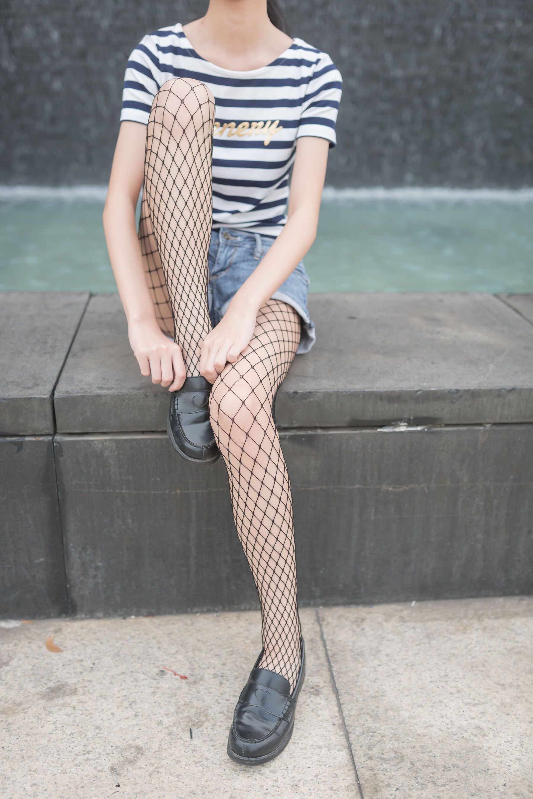 [风之领域] NO.027 稚嫩的黑网袜_第4张