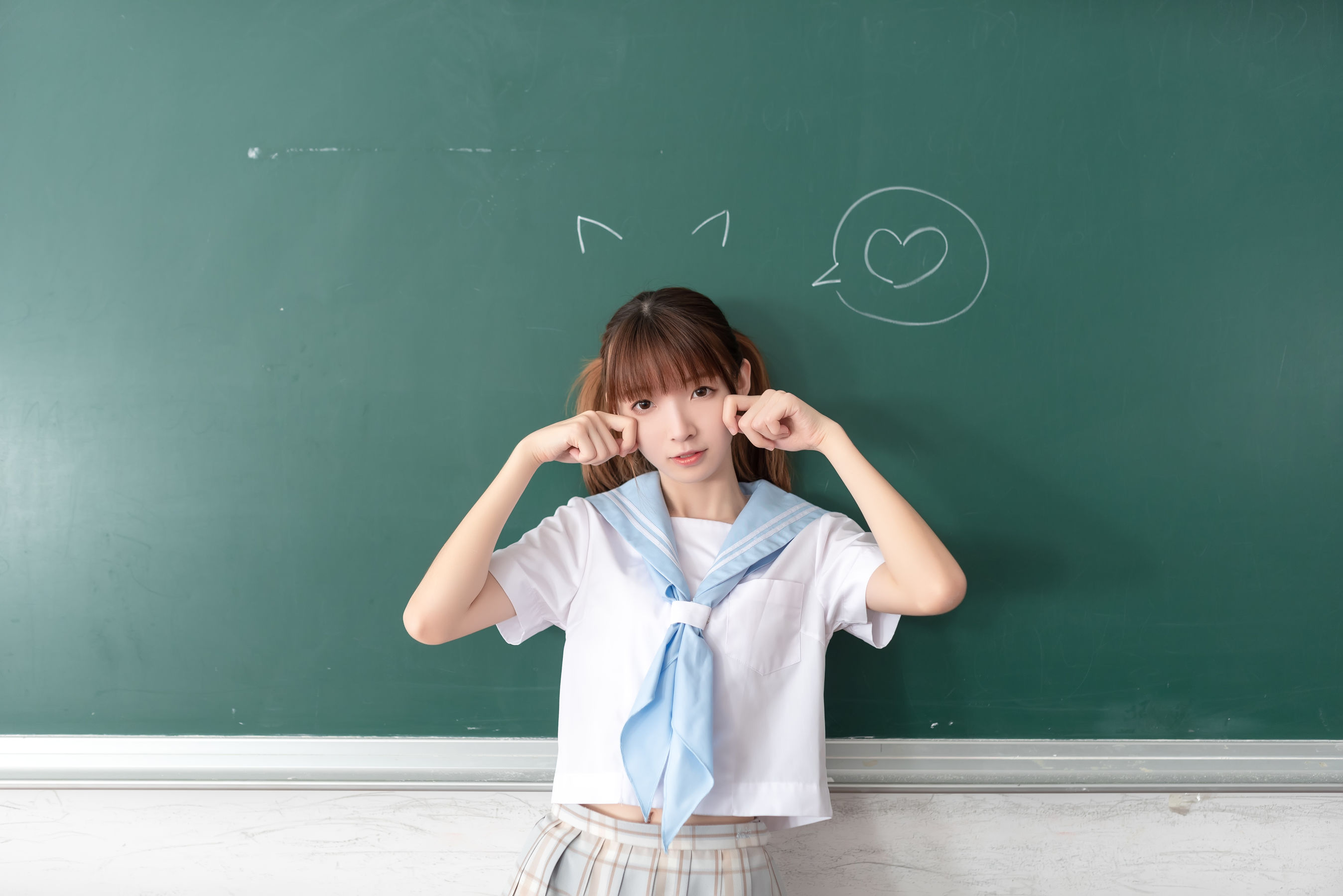 [风之领域] NO.041 祖木子 教室水手服白丝_第1张