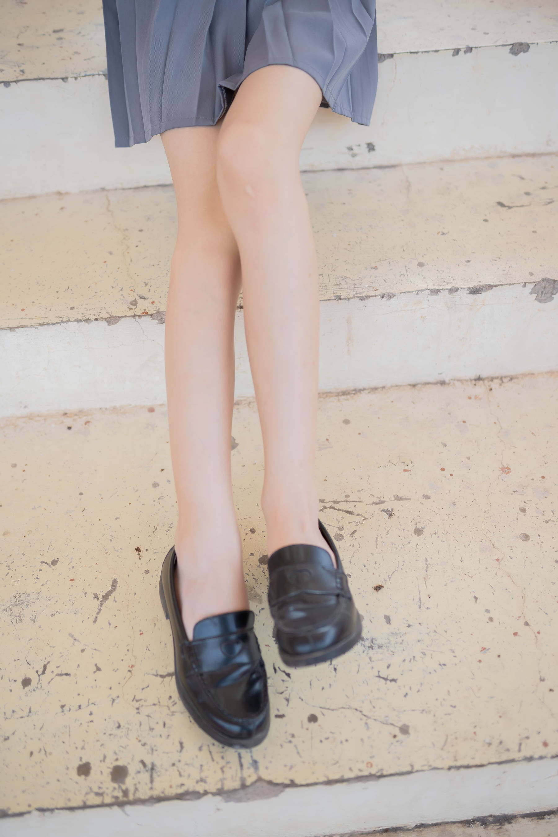 [风之领域] NO.060 运动场裸足美腿_第5张