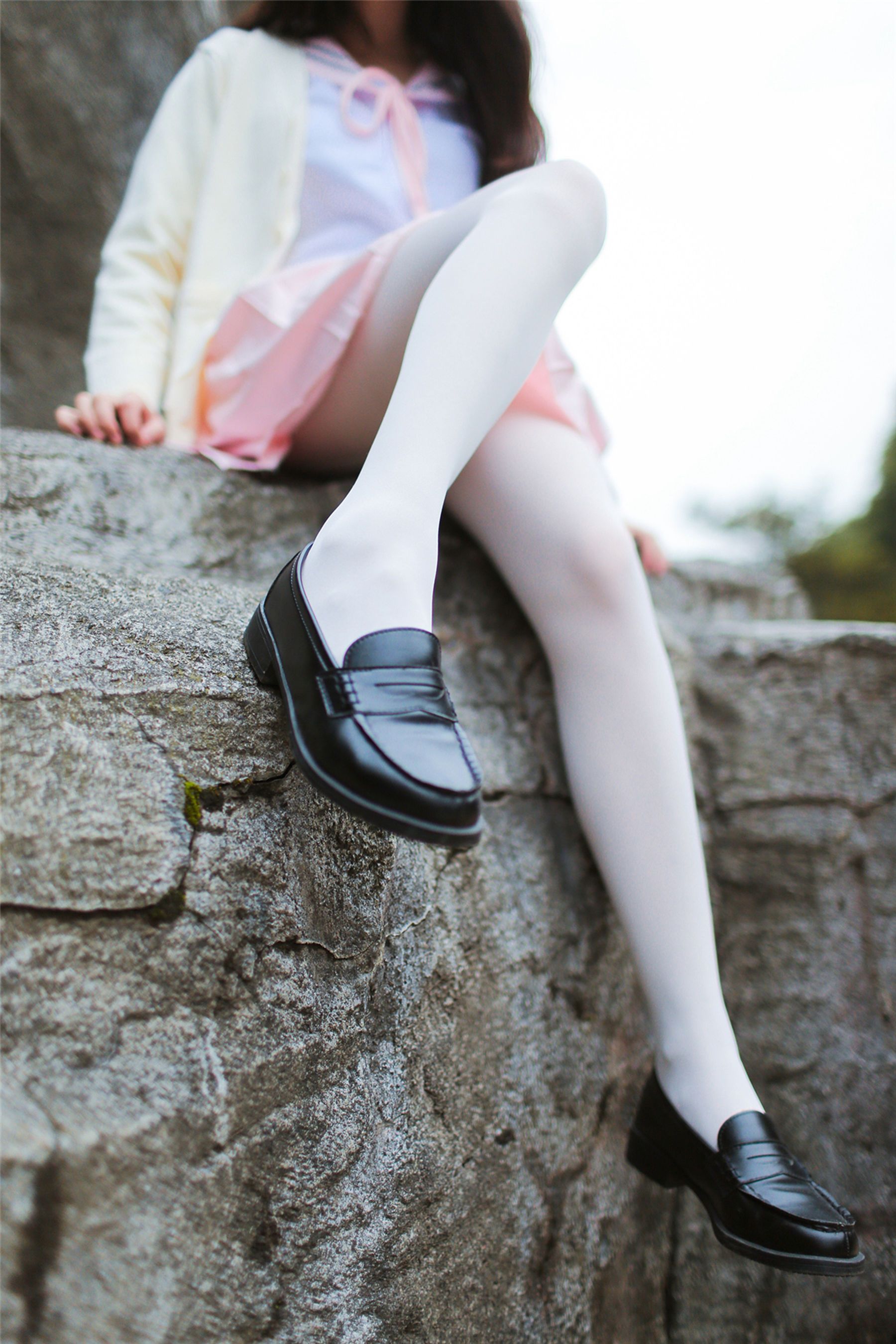 [风之领域] NO.146 白丝粉红少女户外_第1张